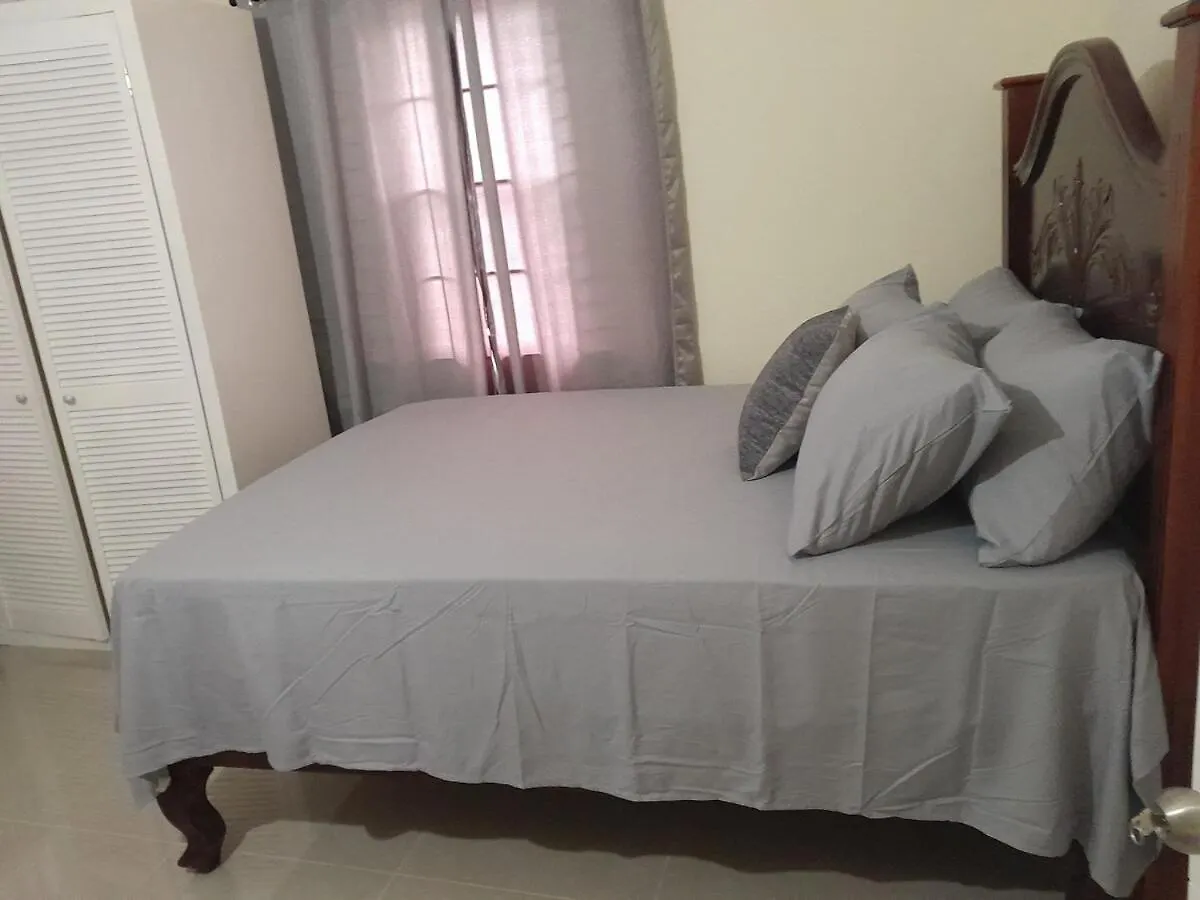 C & J'S Coco Manor Vacation Home Old Harbour 0*,  Jamaica